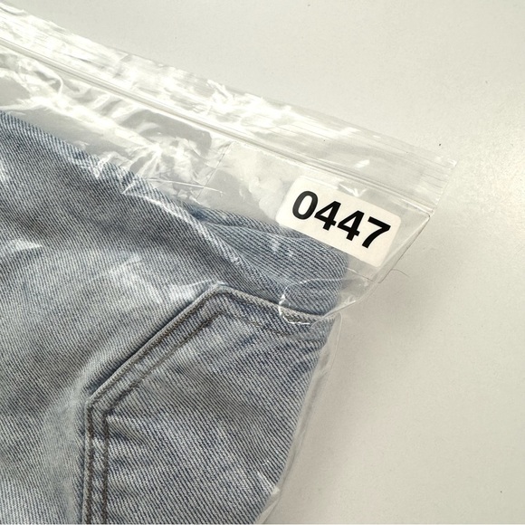 Abercrombie & Fitch Sz 0/25 DISTRESSED HIGH RISE 4" DENIM SHORTS RAW HEM COASTAL - Picture 14 of 14